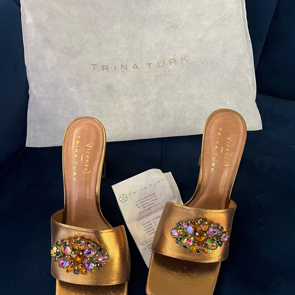 Trina Turk size 42 gold embellished heels
